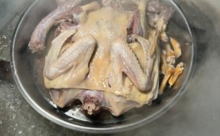 高压锅蒸鸭：20 分钟快速出菜的秘诀