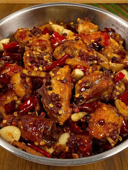 小红书爆款：泡菜蒸鸭，酸辣开胃的韩式吃法-第1张图片-久信息网